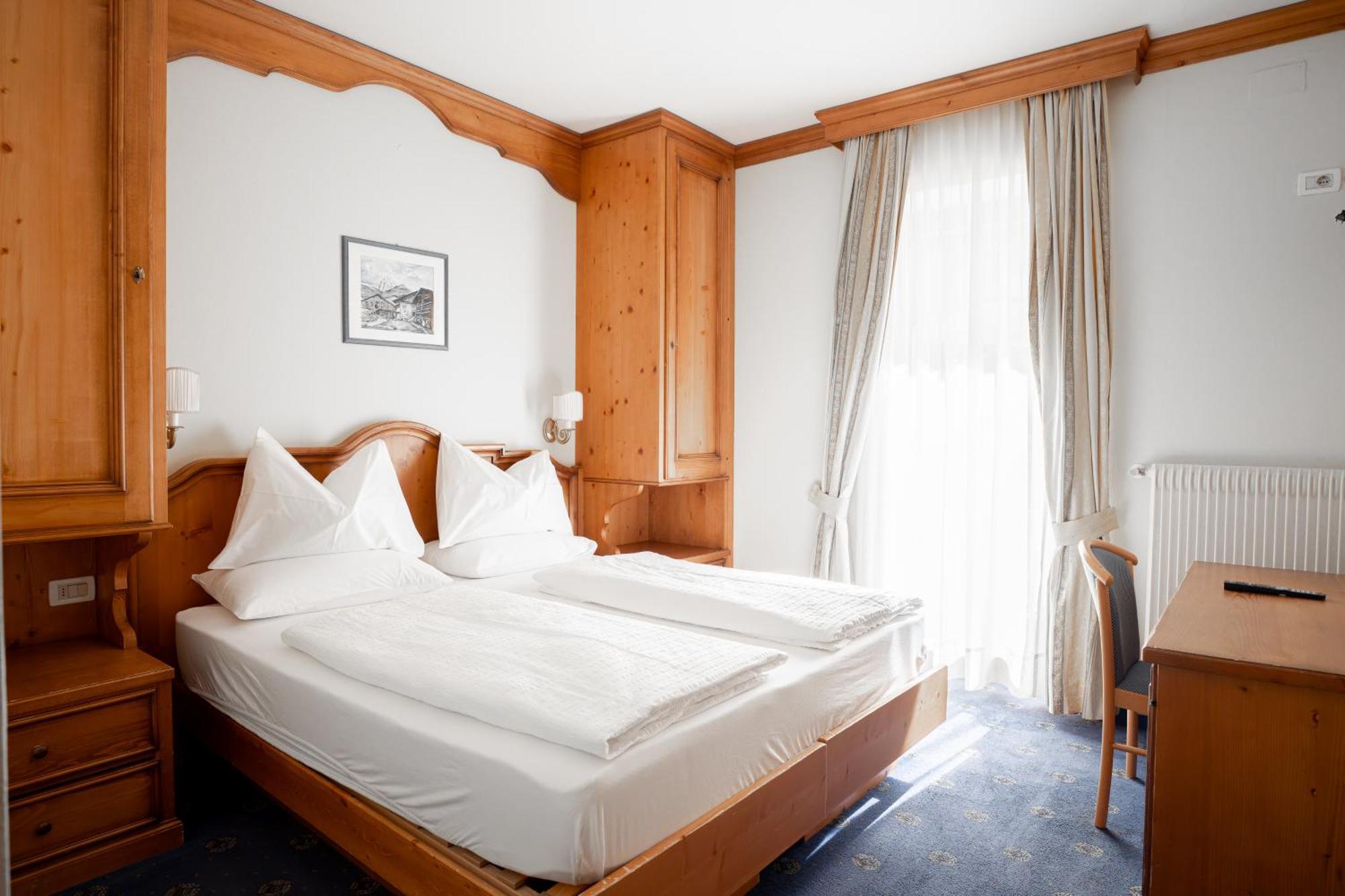 Hotel Europa Dolomites سيلفا دي فال جاردينا المظهر الخارجي الصورة